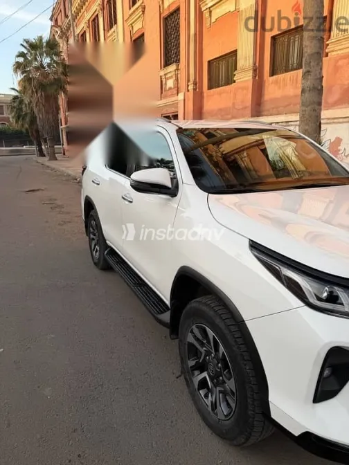 Toyota Fortuner 2025 White Used for Sale - 1