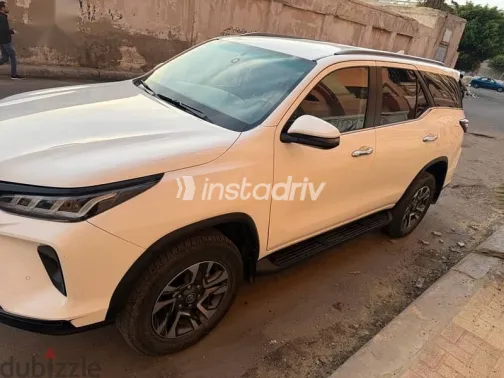 Toyota Fortuner 2025 White Used for Sale - 8