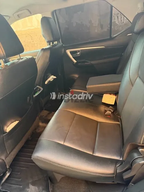 Toyota Fortuner 2025 White Used for Sale - 9