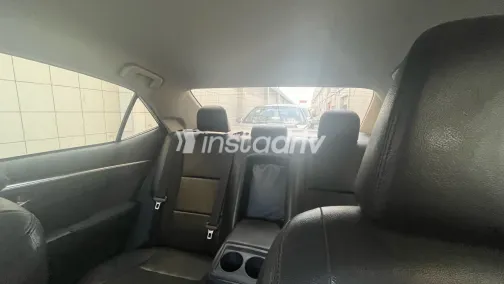 تويوتا كورولا 2019 أبيض مستعملة للبيع - 8