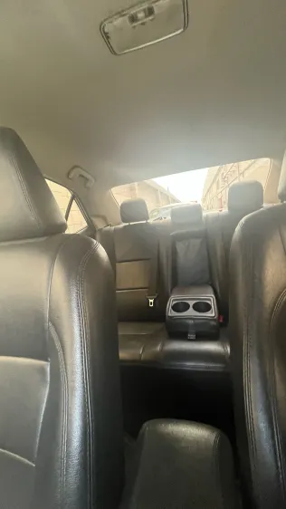 تويوتا كورولا 2019 أبيض مستعملة للبيع