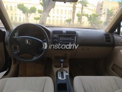 هوندا سيفك 2005 أبيض مستعملة للبيع - 1