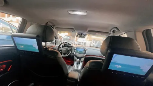 شيفروليه كروز 2010 أبيض مستعملة للبيع - 1