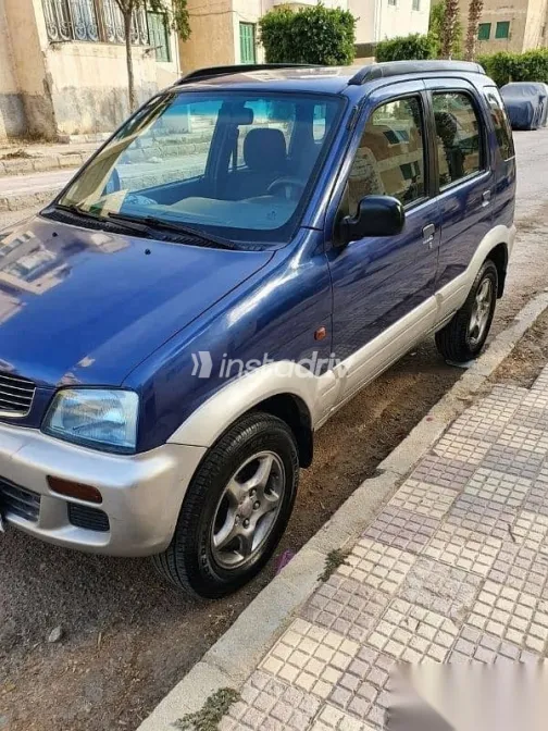 دايهاتسو تيريوس 2000 أزرق غامق مستعملة للبيع - 1