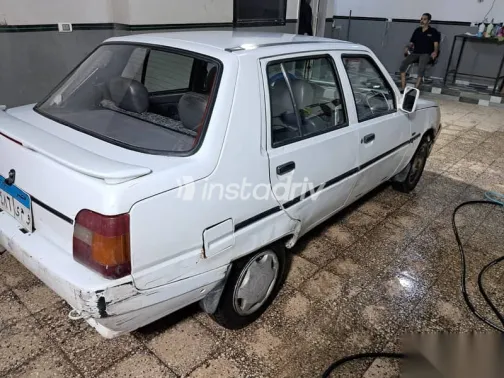 دايو زاز 2004 أبيض مستعملة للبيع - 2