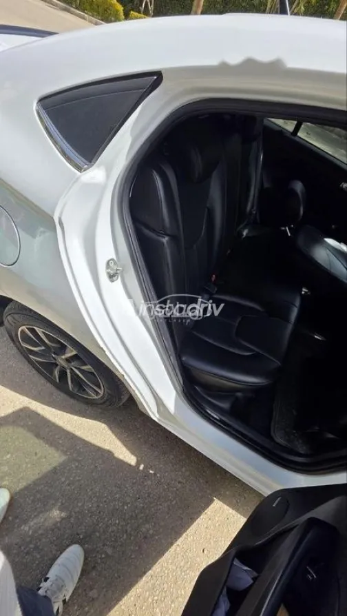 Chery Arrizo 5 2020 White Used for Sale - 9