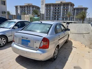 هيونداي اكسنت 2011 فضي مستعملة للبيع