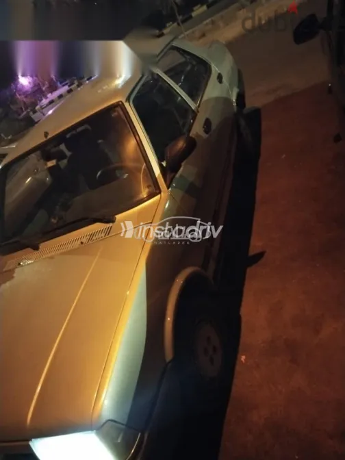 فيات شاهين 2003 فضي مستعملة للبيع - 2