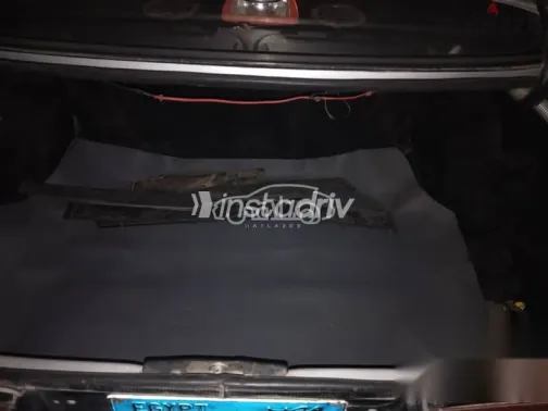 فيات شاهين 2003 فضي مستعملة للبيع - 6