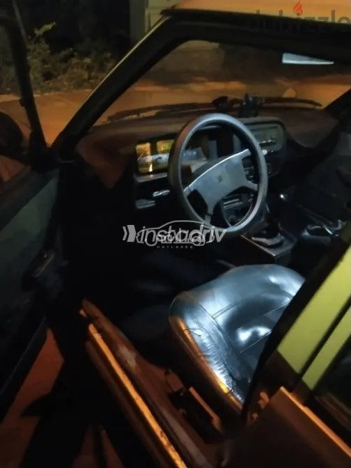 فيات شاهين 2003 فضي مستعملة للبيع - 8