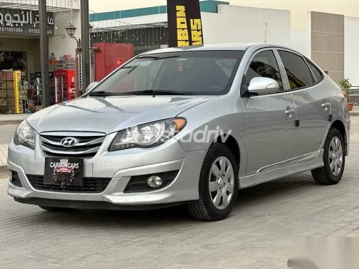 هيونداي إلنترا 2020 فضي مستعملة للبيع - 2