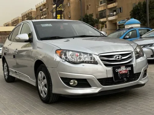 هيونداي إلنترا 2020 فضي مستعملة للبيع - 3