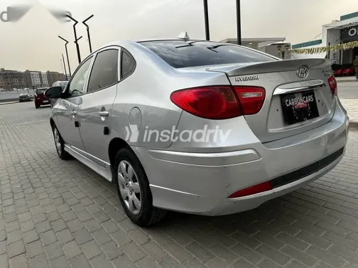 هيونداي إلنترا 2020 فضي مستعملة للبيع - 4