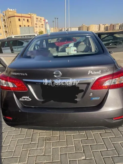 Nissan Sentra 2021 White Used for Sale - 2