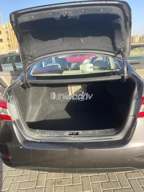 Nissan Sentra 2021 White Used for Sale - 3