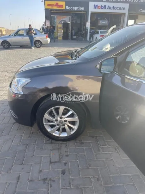 Nissan Sentra 2021 White Used for Sale - 4