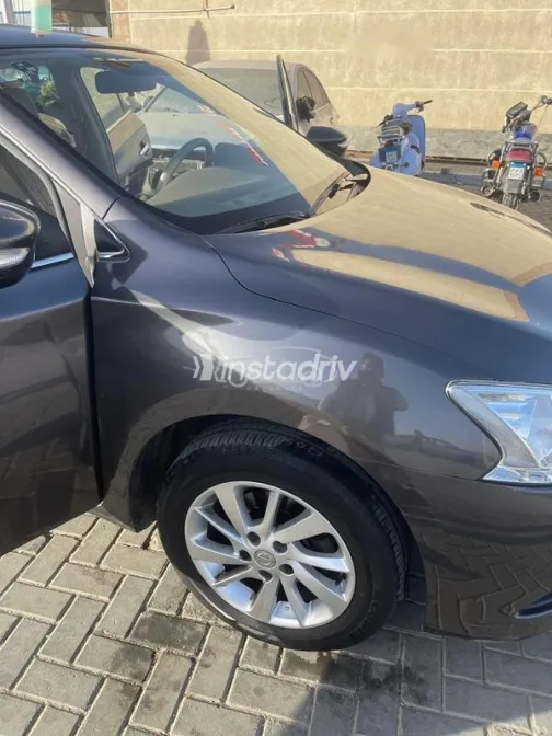 Nissan Sentra 2021 White Used for Sale - 5