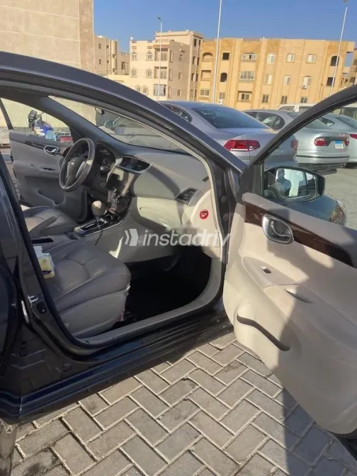 Nissan Sentra 2021 White Used for Sale - 7