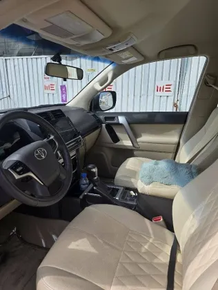 تويوتا برادو 2023 أبيض مستعملة للبيع