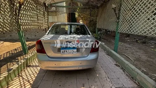 Ford Focus 2009 White Used for Sale - 3