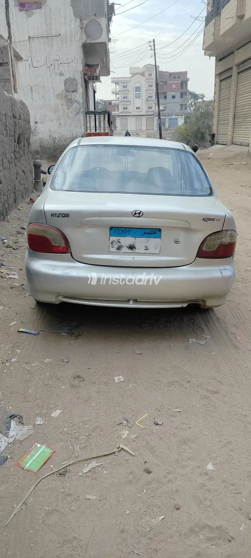 Hyundai Accent 2000 White Used for Sale - 4