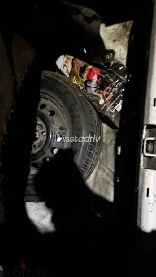 اوبل فيكترا 1995 أبيض مستعملة للبيع - 8