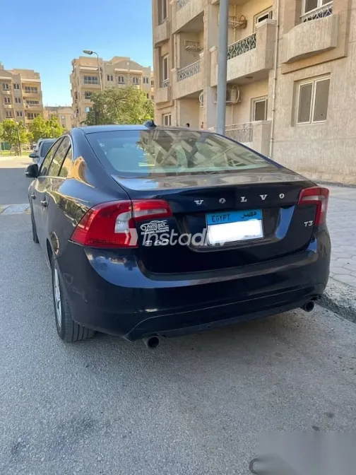 Volvo S60 2018 Dark Blue Used for Sale - 2