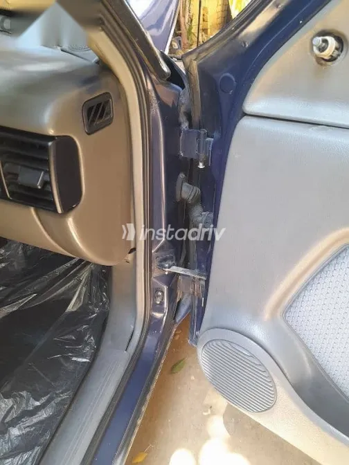 اوبل فيكترا 1995 أزرق غامق مستعملة للبيع - 6