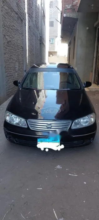 نيسان صنى 2008 أسود مستعملة للبيع