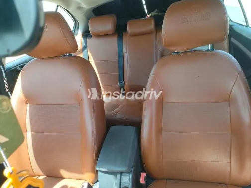 سكودا اوكتافيا A5 2005 بترولي مستعملة للبيع - 9