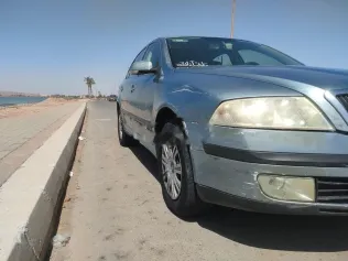 سكودا اوكتافيا A5 2005 بترولي مستعملة للبيع