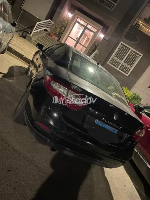 رينو فلوانس 2011 أسود مستعملة للبيع - 1