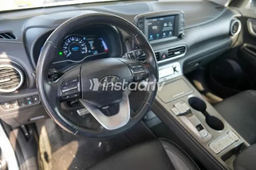 هيونداي كونا 2020 أبيض مستعملة للبيع - 4