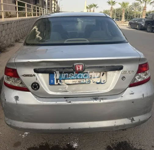 هوندا سيتى 2005 فضي مستعملة للبيع - 3