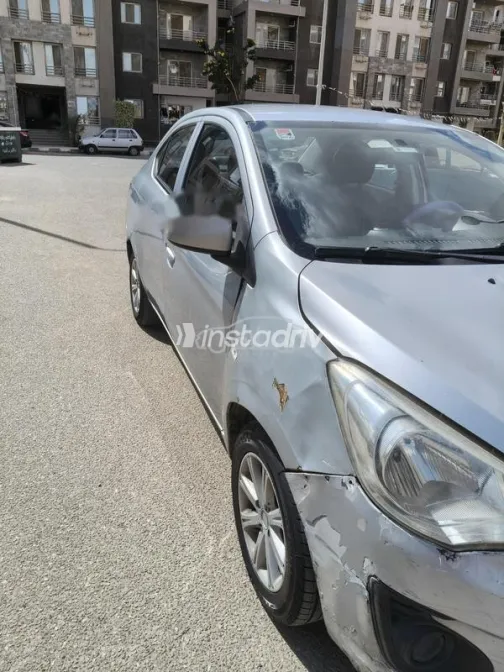 ميتسوبيشي اتراج 2014 فضي مستعملة للبيع - 7