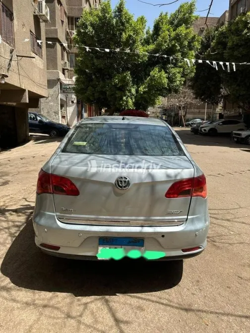 بريليانس FSV 2013 فضي مستعملة للبيع - 4