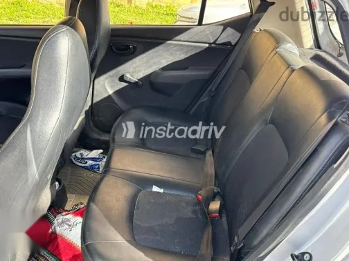 هيونداي I10 2014 فضي مستعملة للبيع - 2