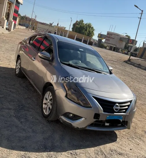 نيسان صنى 2018 أبيض مستعملة للبيع - 7