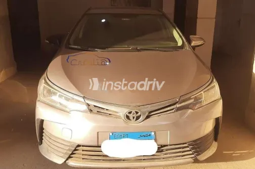 Toyota Corolla 2019 White Used for Sale - 7