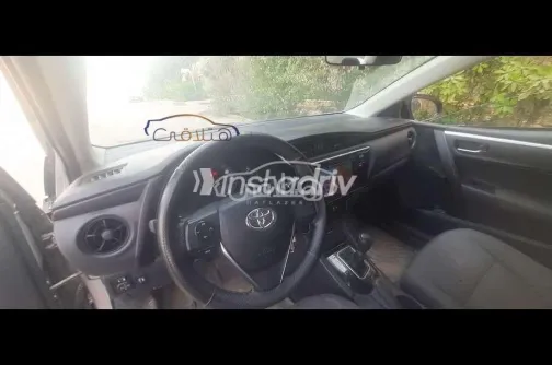 Toyota Corolla 2019 White Used for Sale - 10