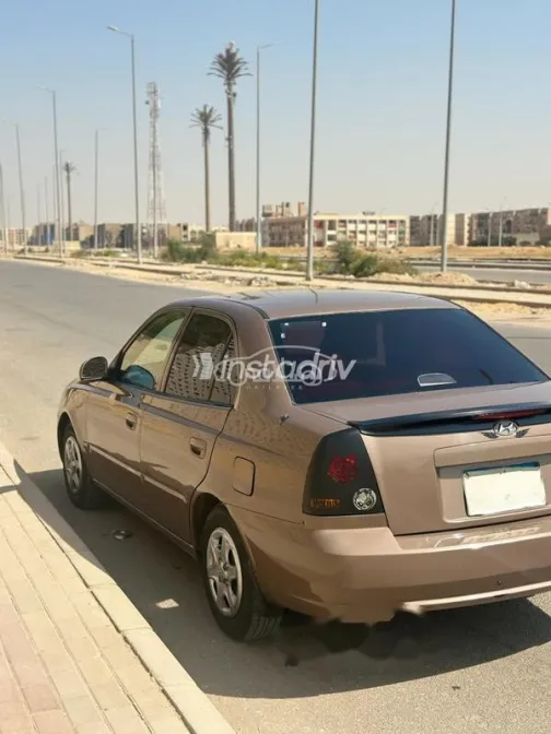 Hyundai Verna 2011 Mocha Used for Sale - 1
