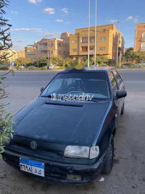 سكودا فيليشيا 1997 أخضر غامق مستعملة للبيع - 1