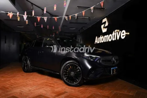 مرسيدس GLC 200 2024 أسود مستعملة للبيع - 2