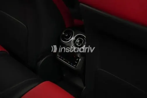 مرسيدس GLC 200 2024 أسود مستعملة للبيع - 8