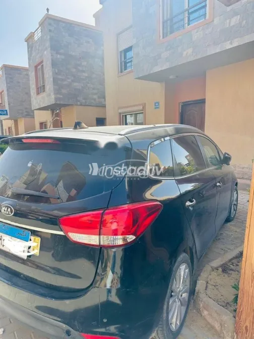 Kia Carens 2015 Black Used for Sale - 4