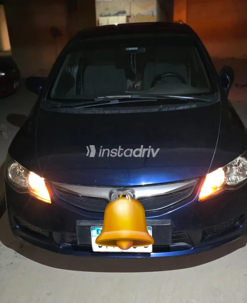 هوندا سيفك 2009 أبيض مستعملة للبيع - 2