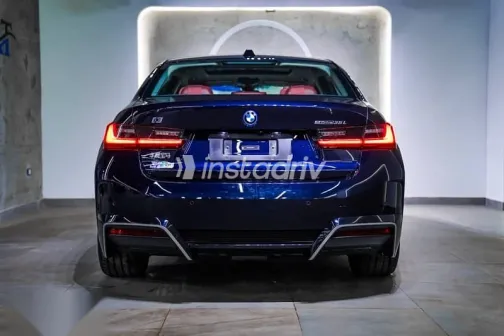 بي ام دبليو I3 2026 أزرق غامق جديدة للبيع - 5