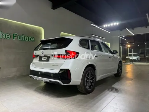 بي ام دبليو اى اكس 1 2026 أبيض جديدة للبيع - 3