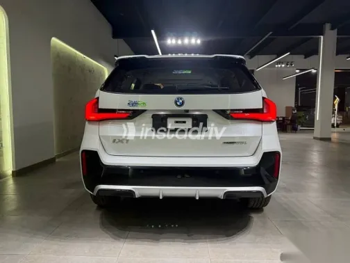 بي ام دبليو اى اكس 1 2026 أبيض جديدة للبيع - 5