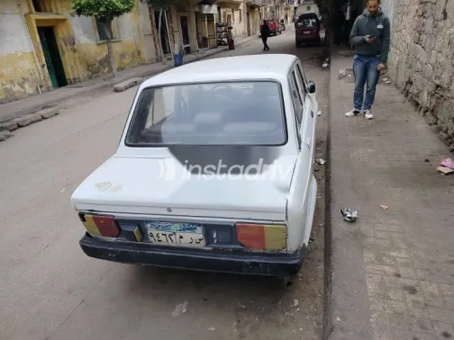 فيات 128 1977 أبيض مستعملة للبيع - 4